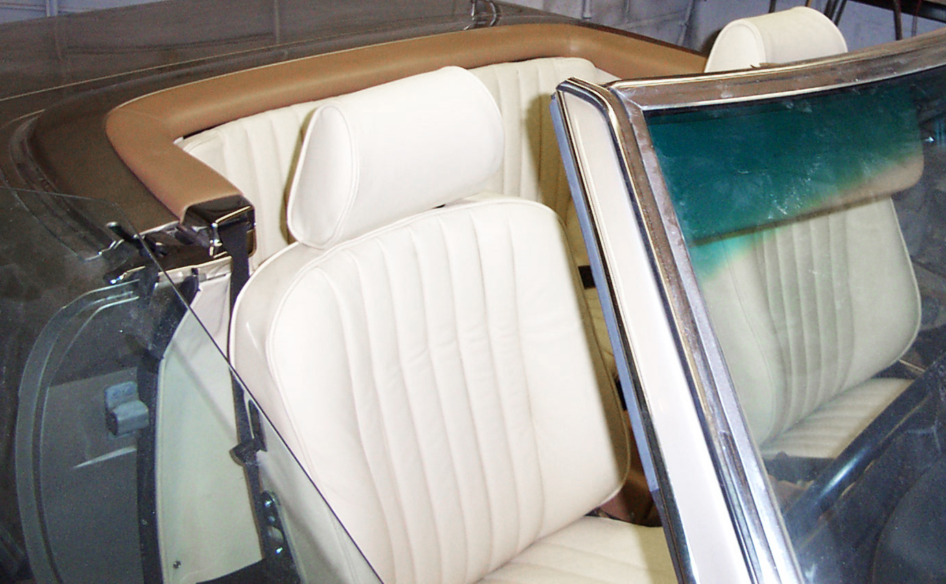 Mercades+Leater+Interior