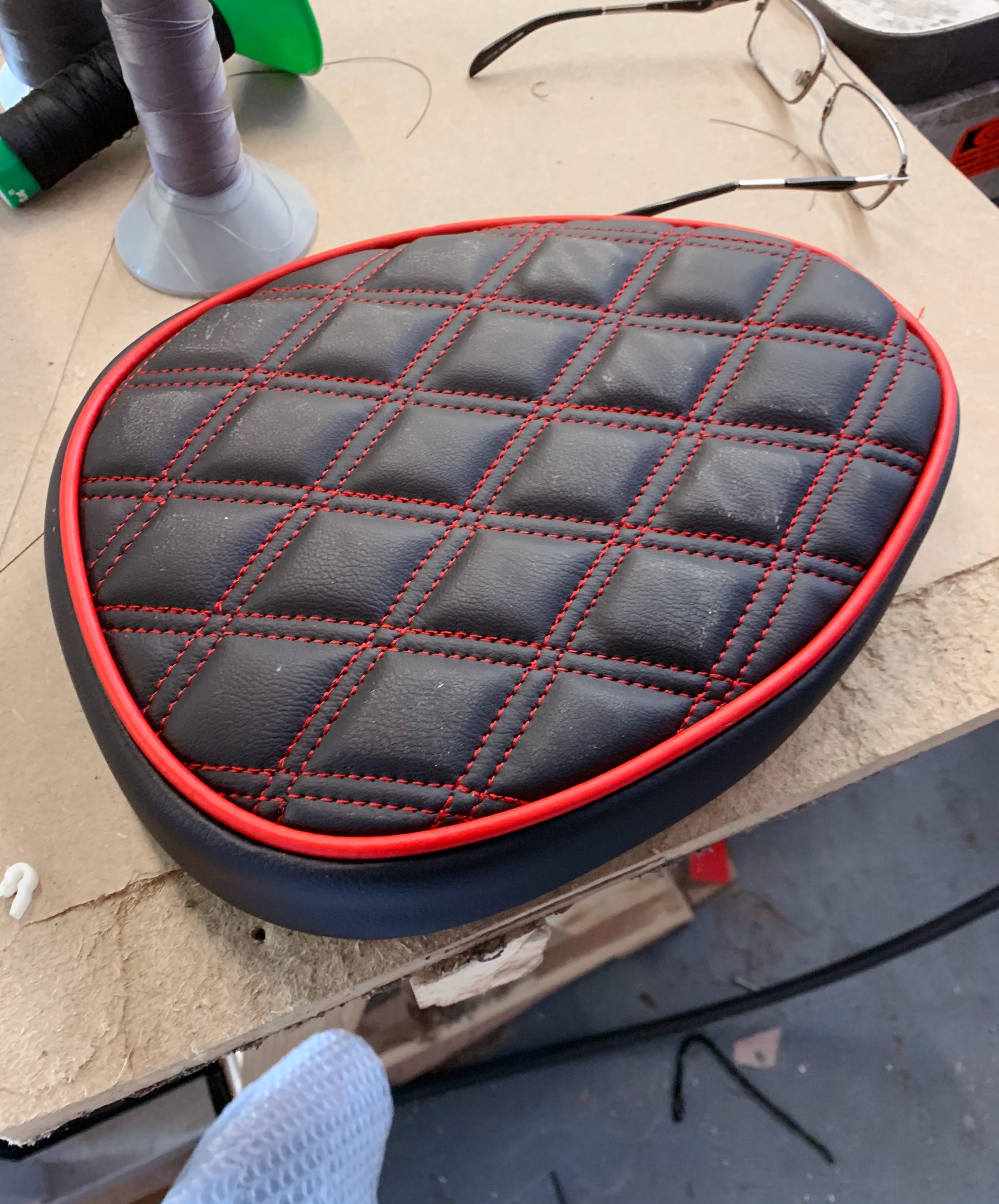 Black+motorcycle+seat+with+red+diamond+stitching+and+piping